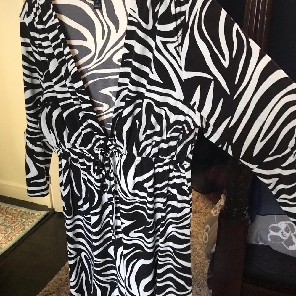 Brown/ivory zebra print mini (sz 14)